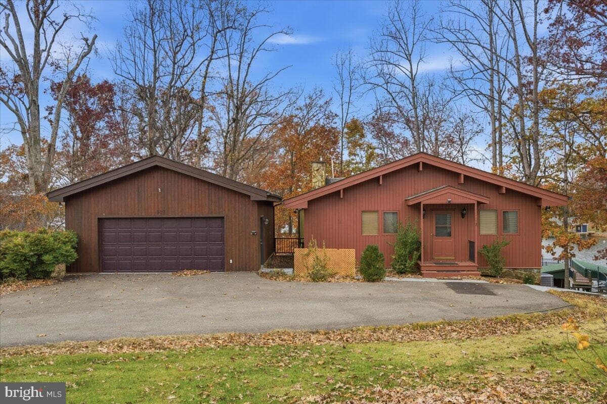 307 Meadow Point Drive photo 5