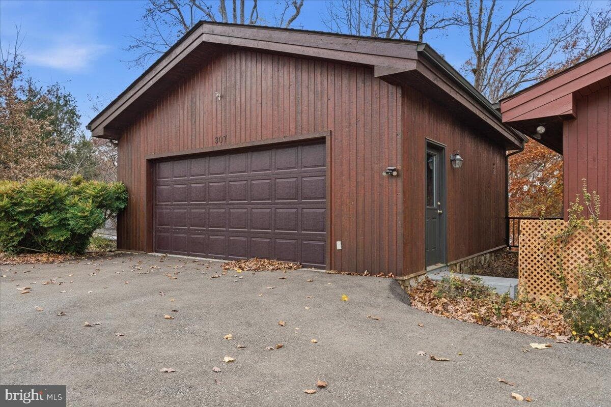 307 Meadow Point Drive photo 8