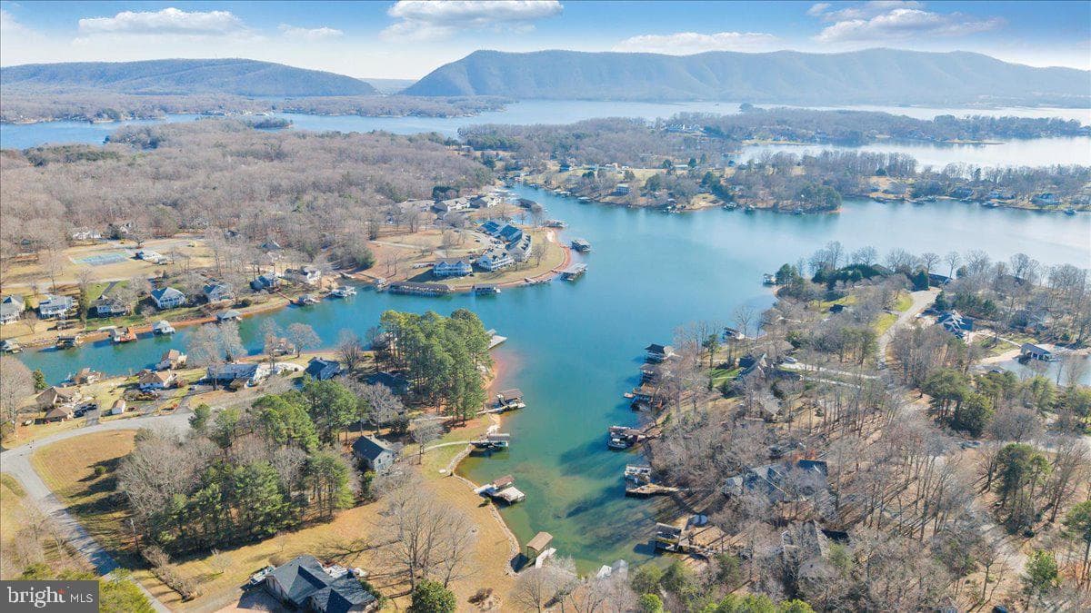 100 Sandpiper Drive photo 7