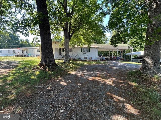 1056 Boyds Lane photo 1