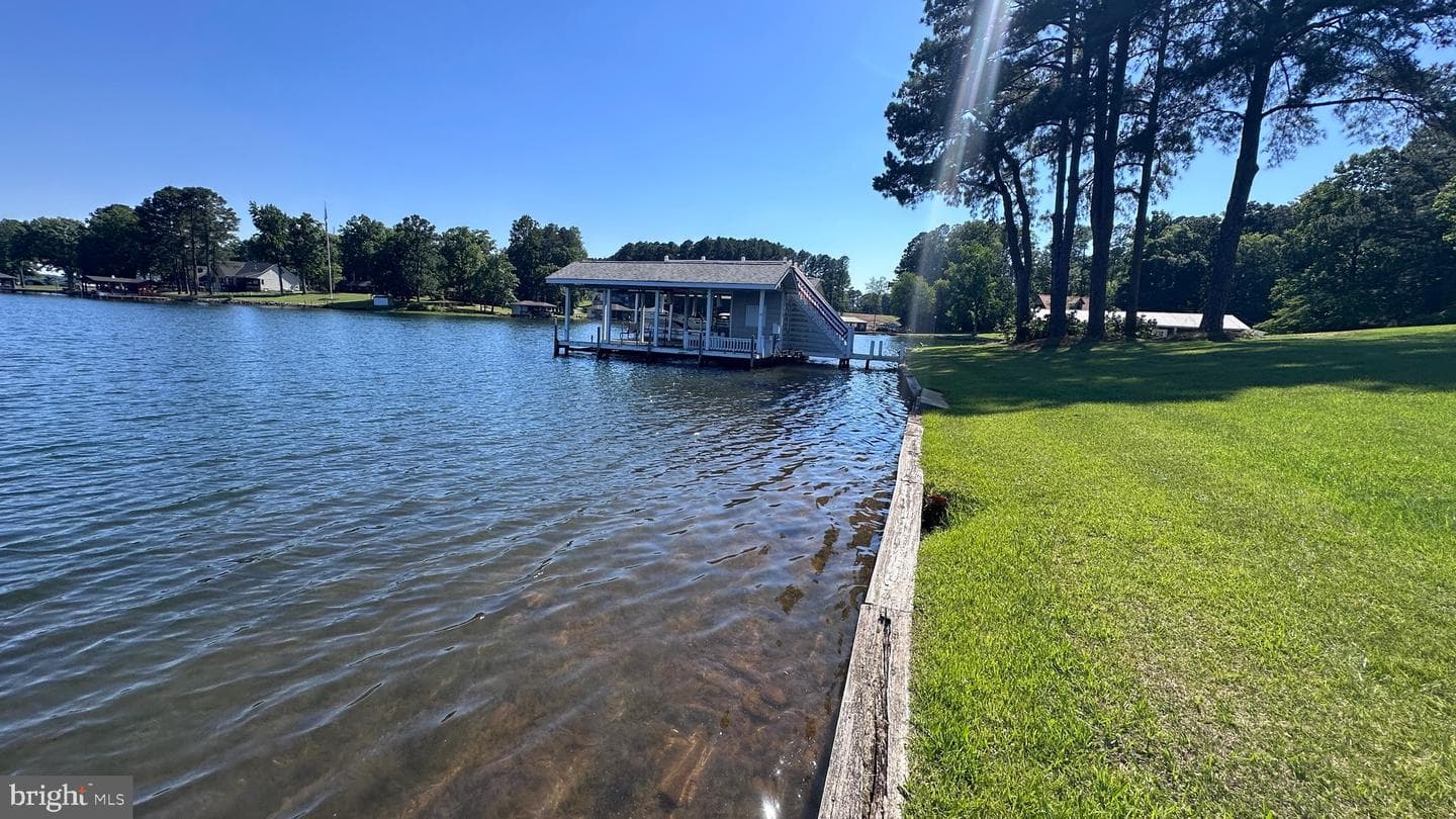 224 Kelly Drive photo 105
