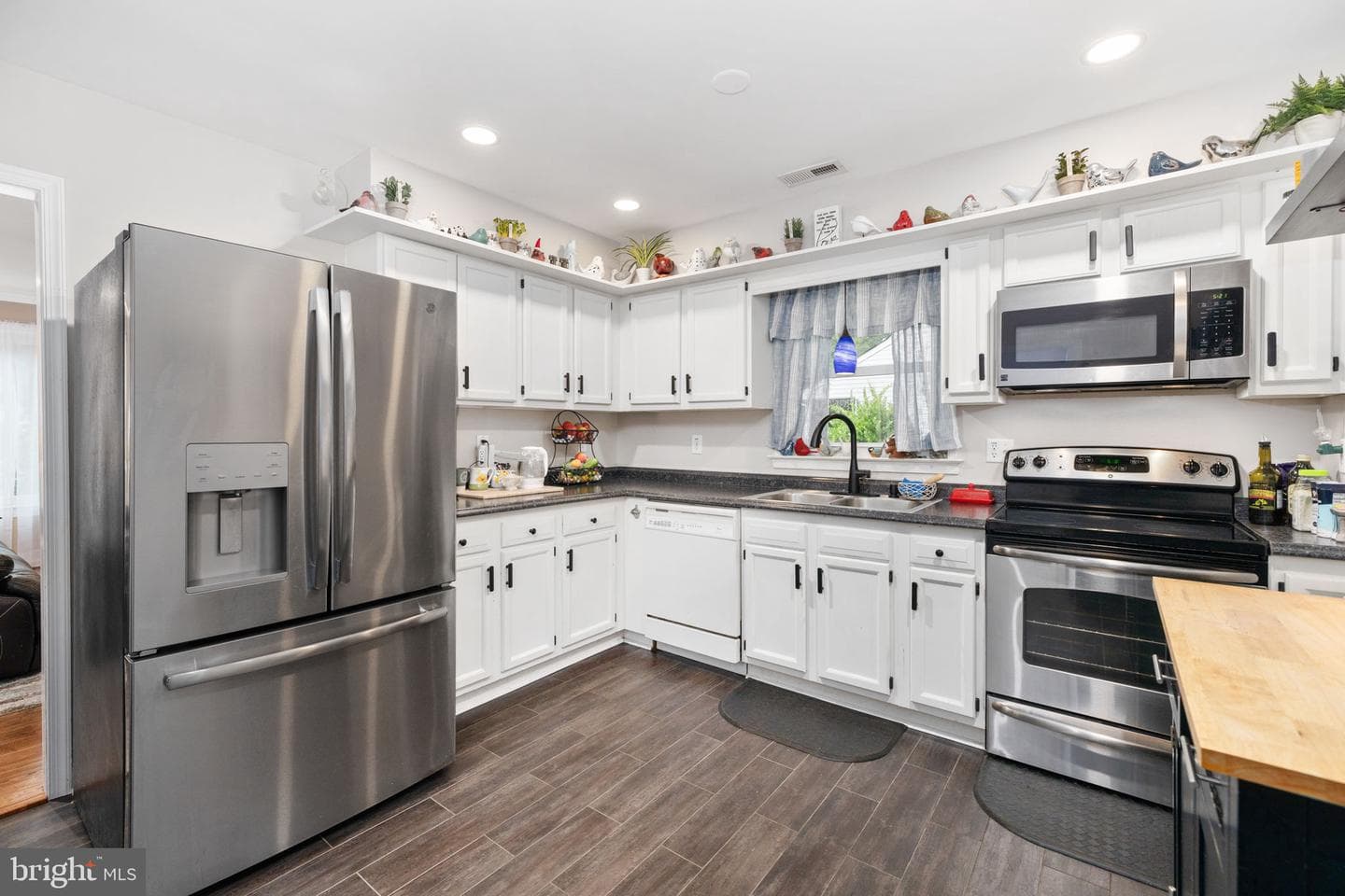 3130 Gregwood Road photo 3