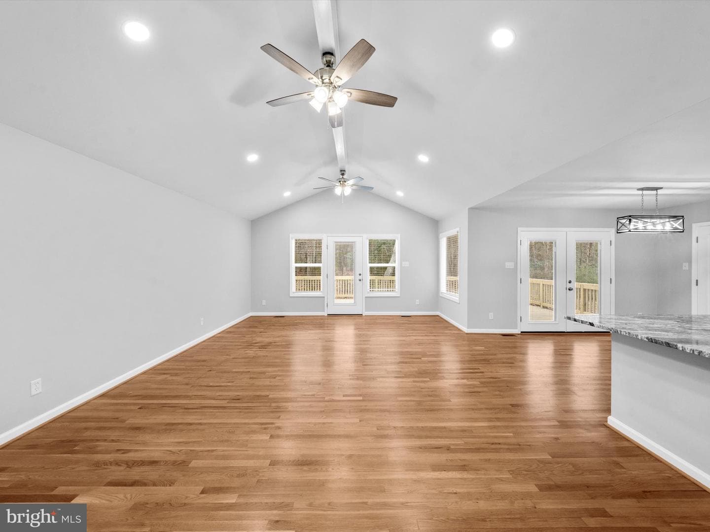 10009 River Road photo 10