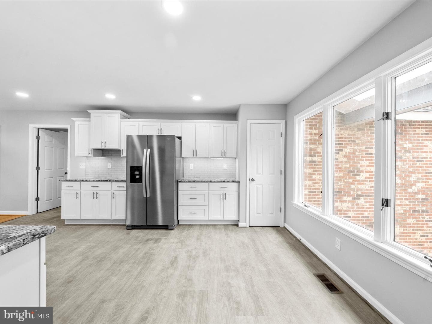 10009 River Road photo 20