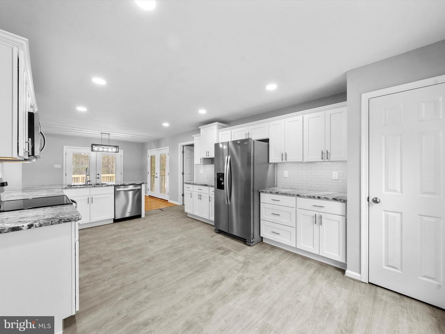10009 River Road photo 21