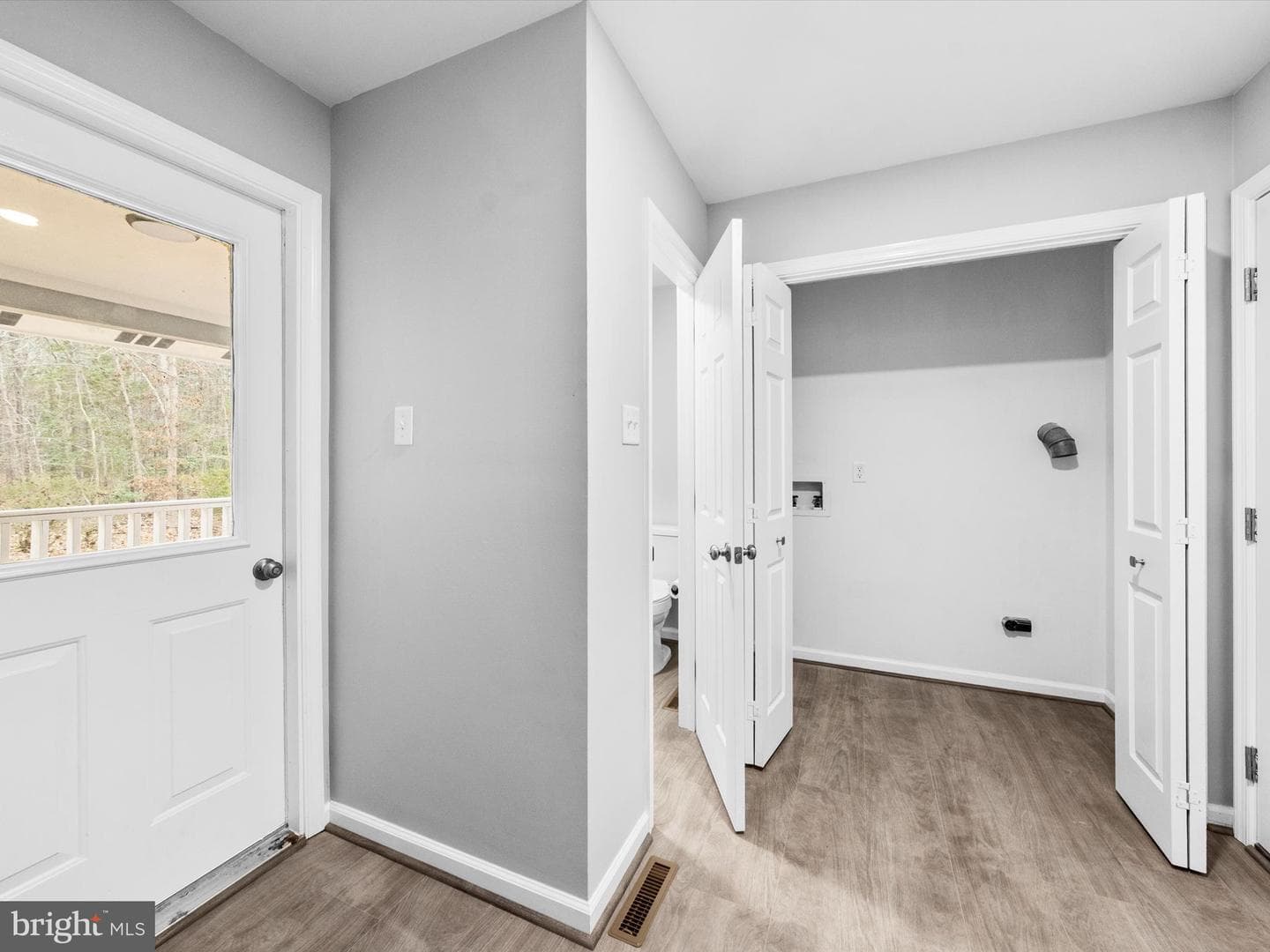 10009 River Road photo 27