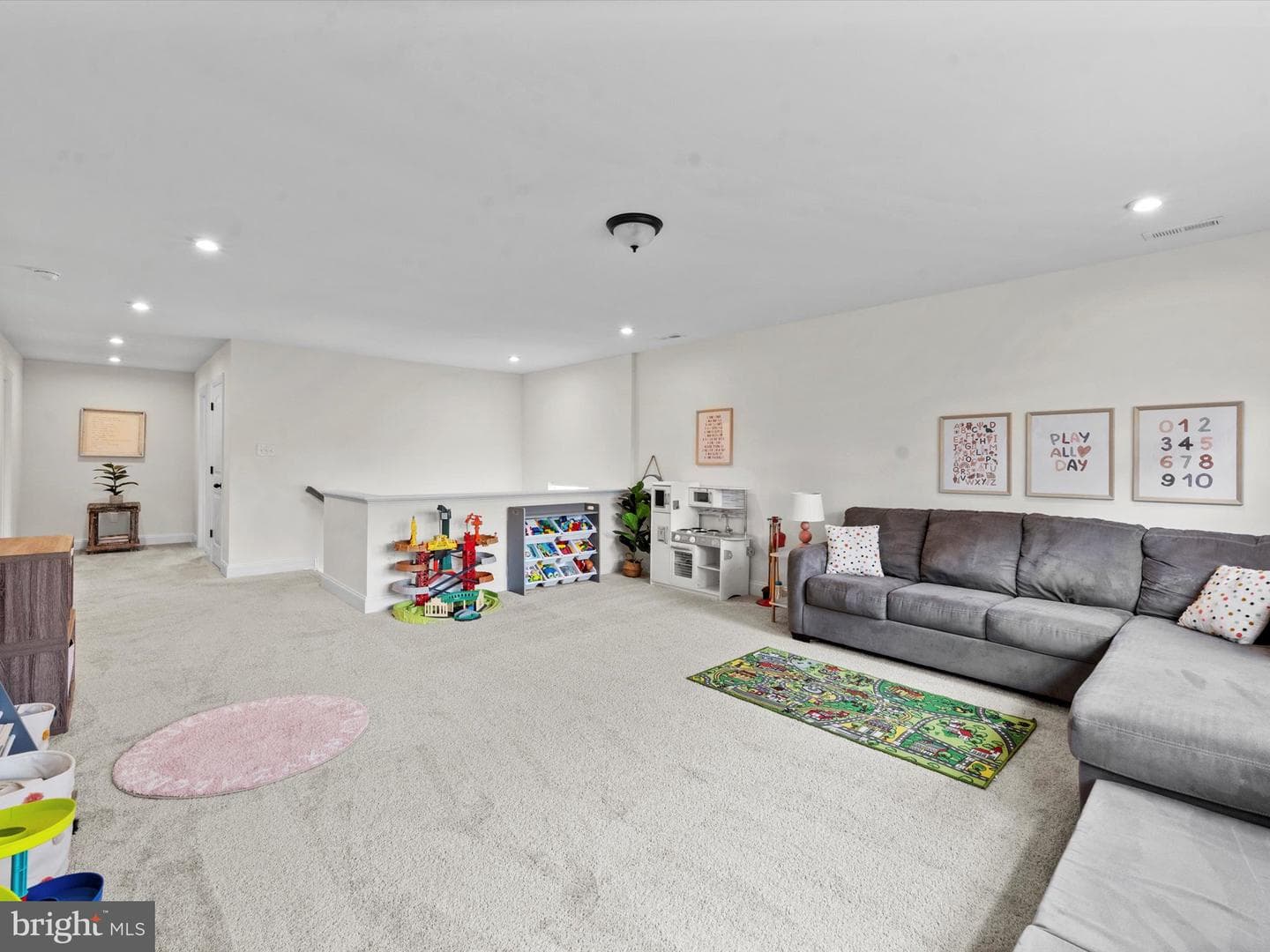 16819 Chalet Court photo 36