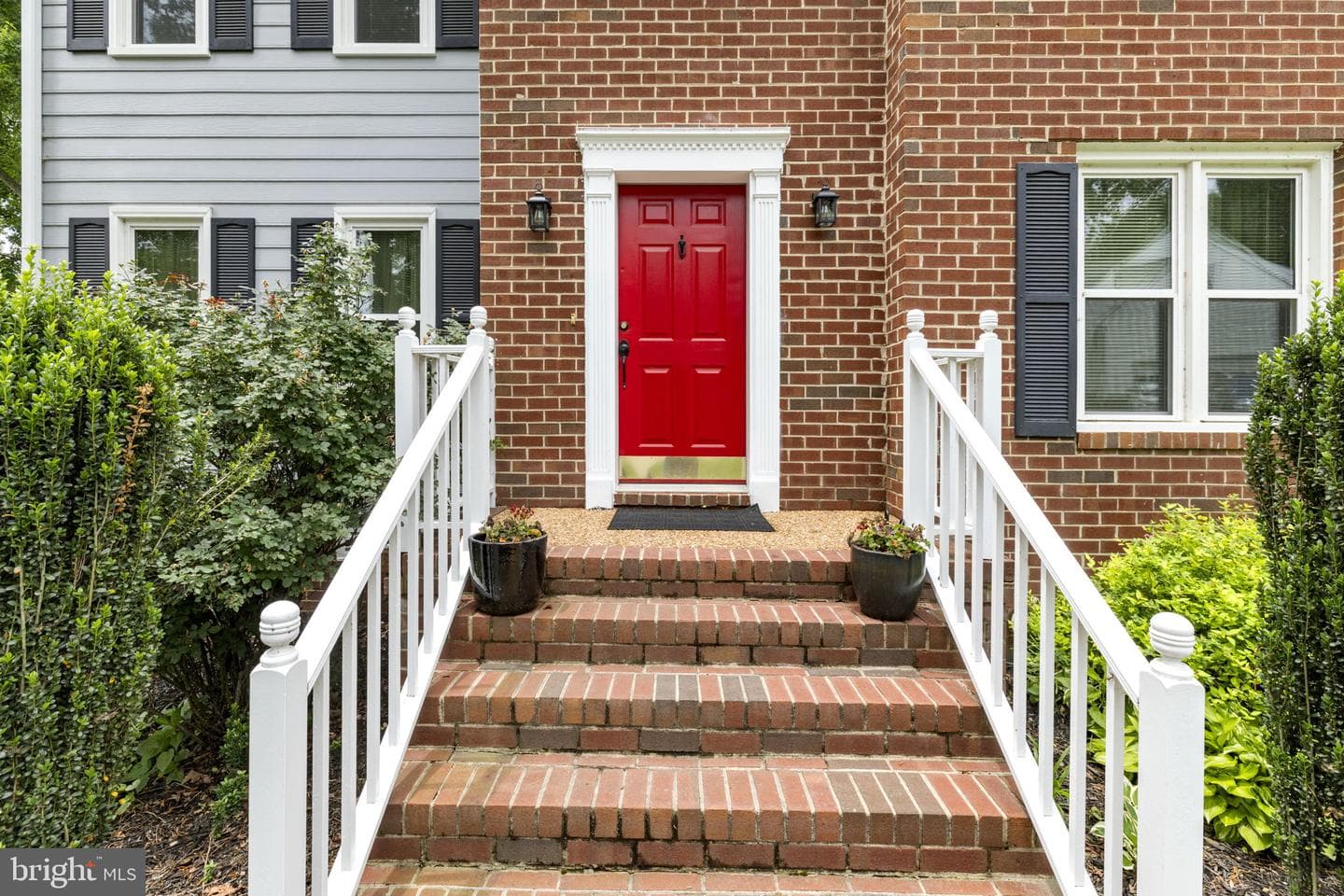 6401 Arbor Landing Drive photo 3