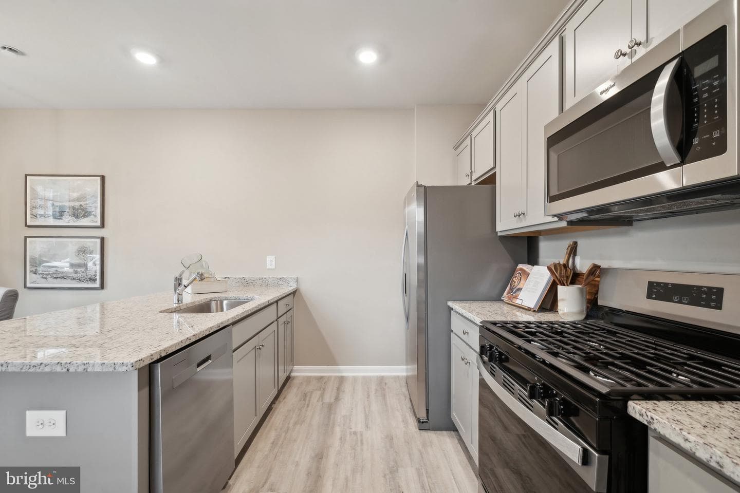 5912 Capstan Lane photo 4