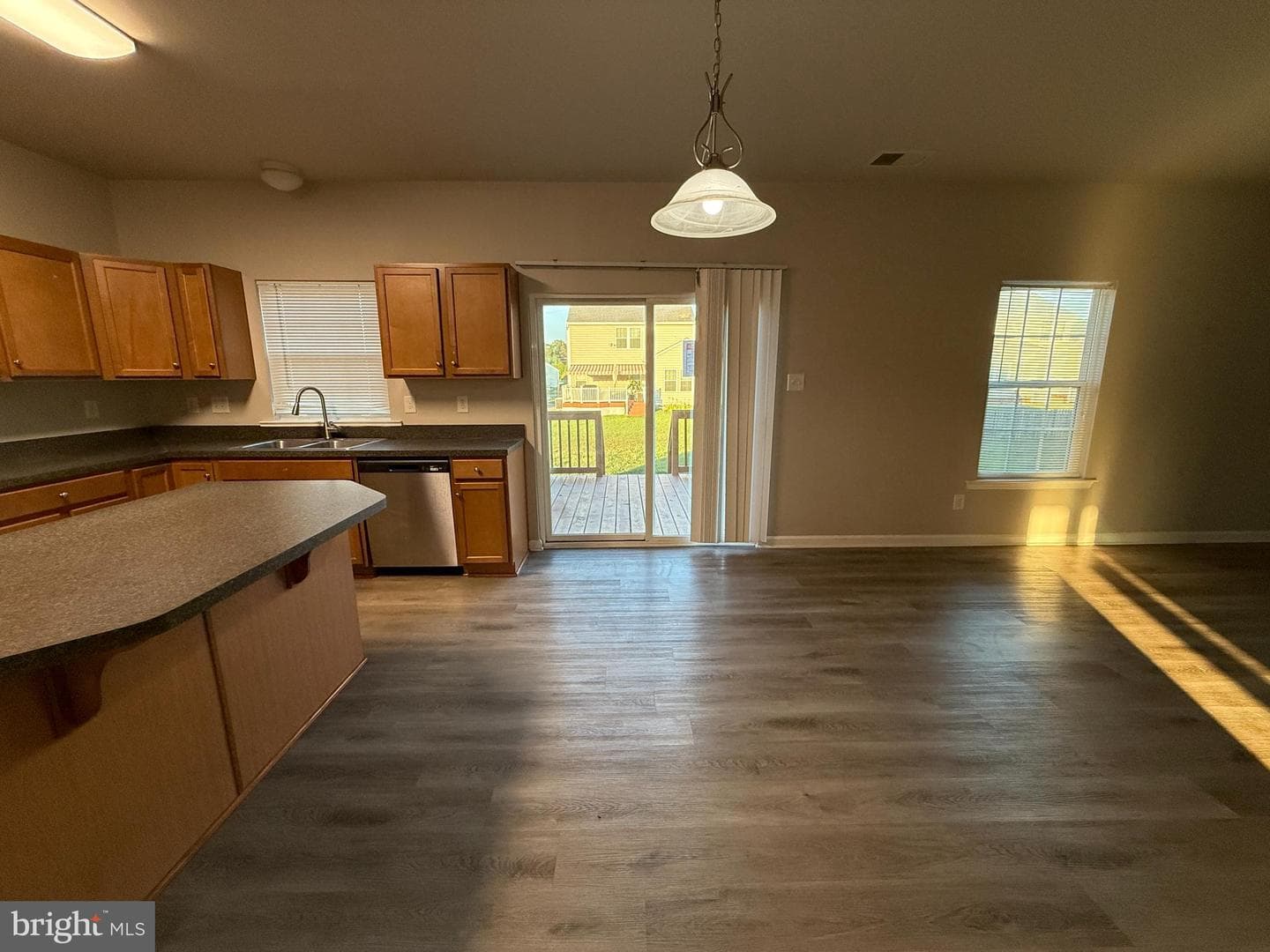 7301 Hamner Terrace photo 15