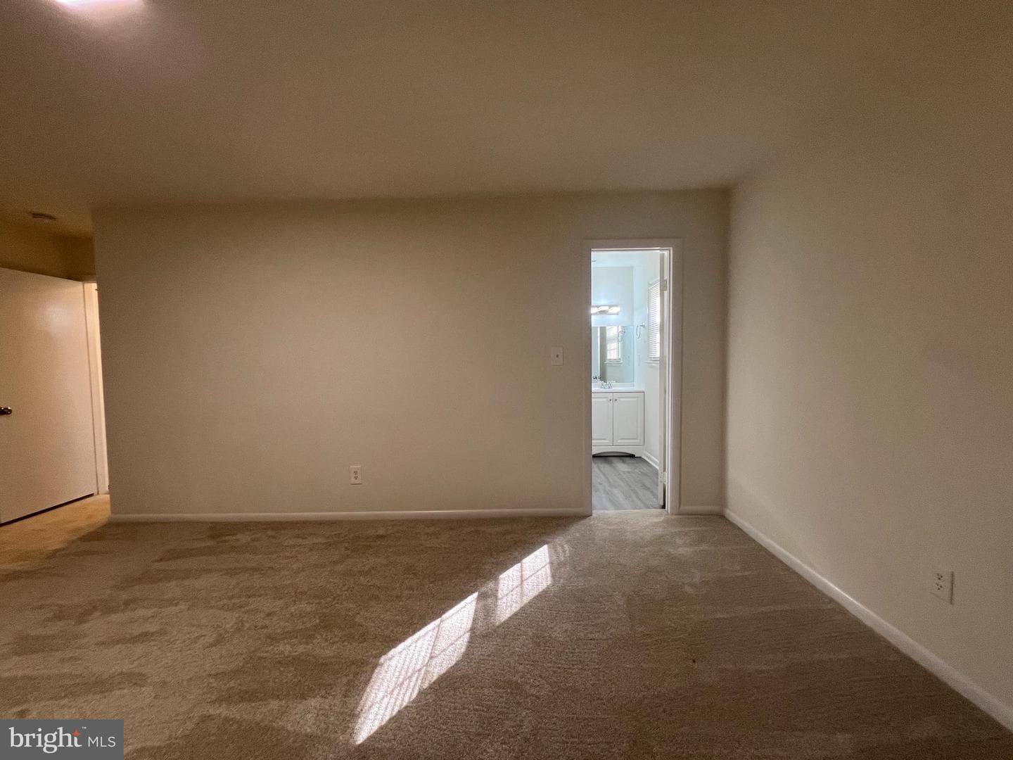 2112 Paramont Avenue photo 20