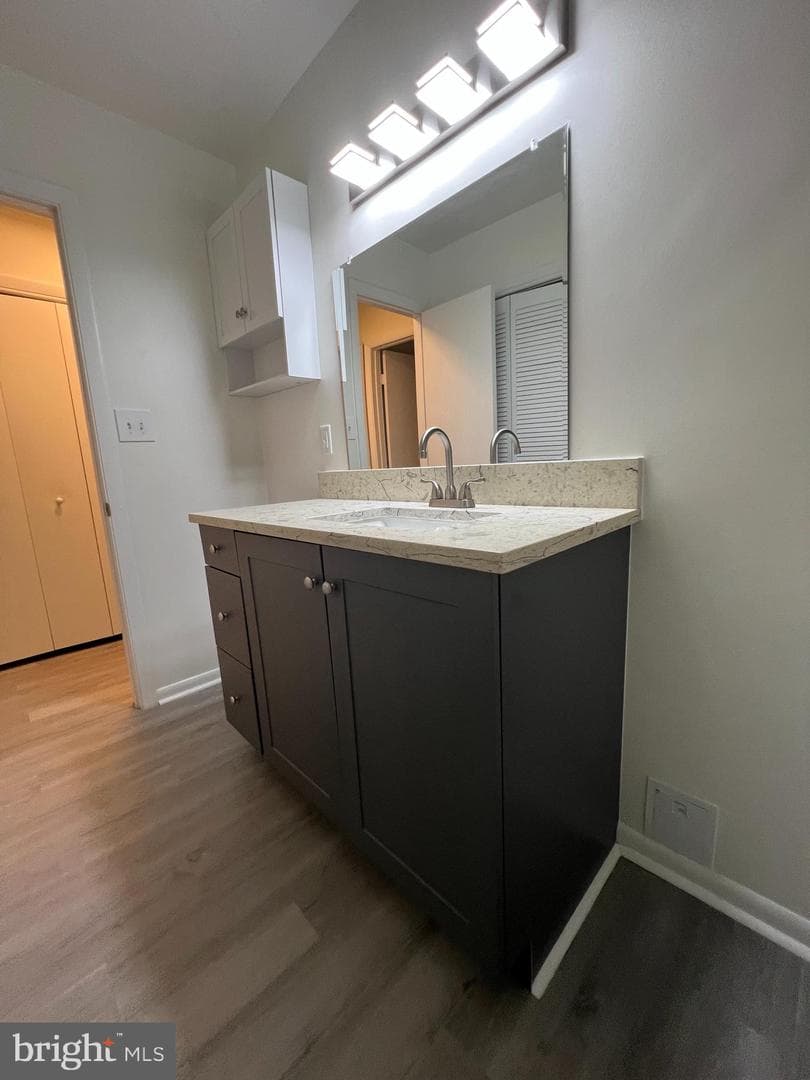 2112 Paramont Avenue photo 21