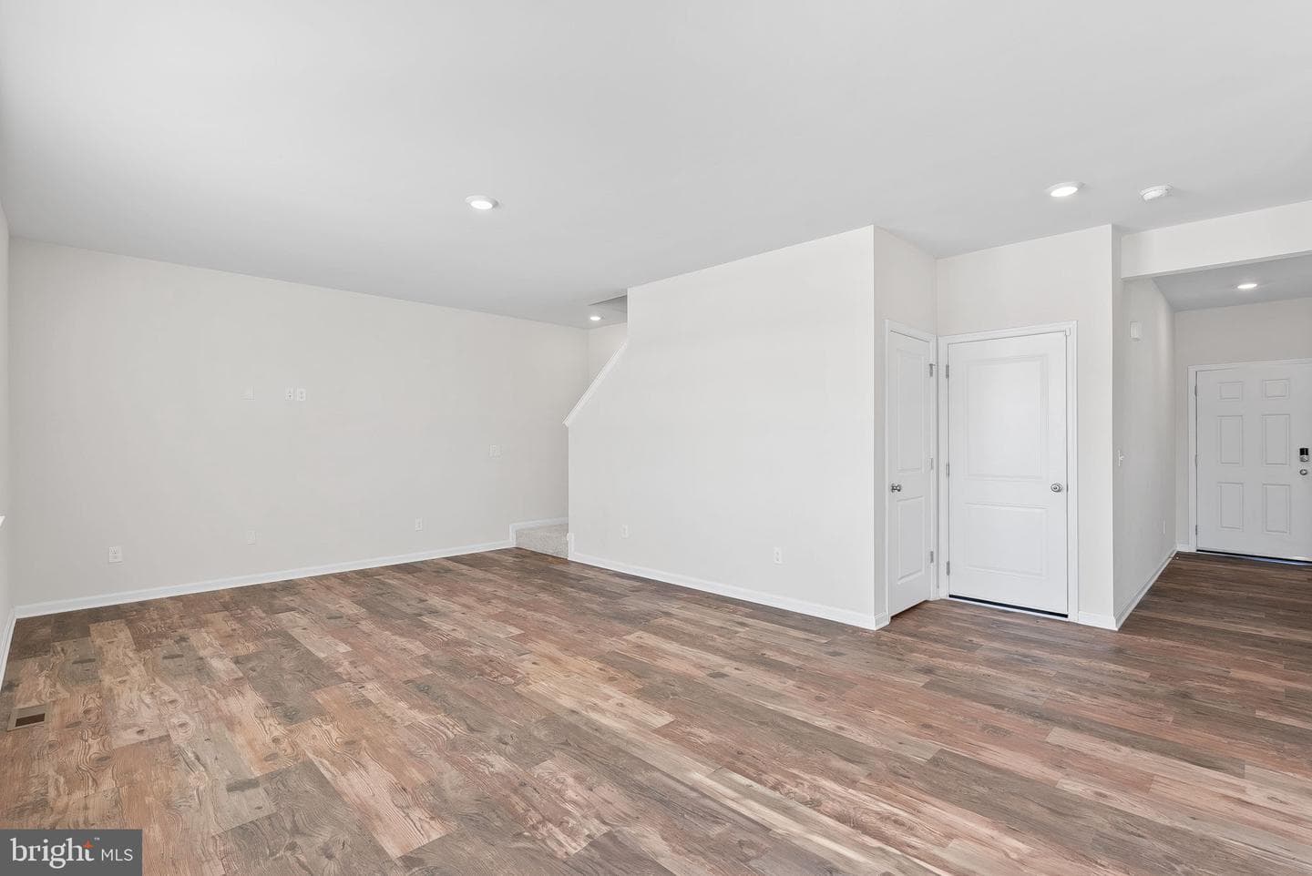 512 Harper Drive photo 8