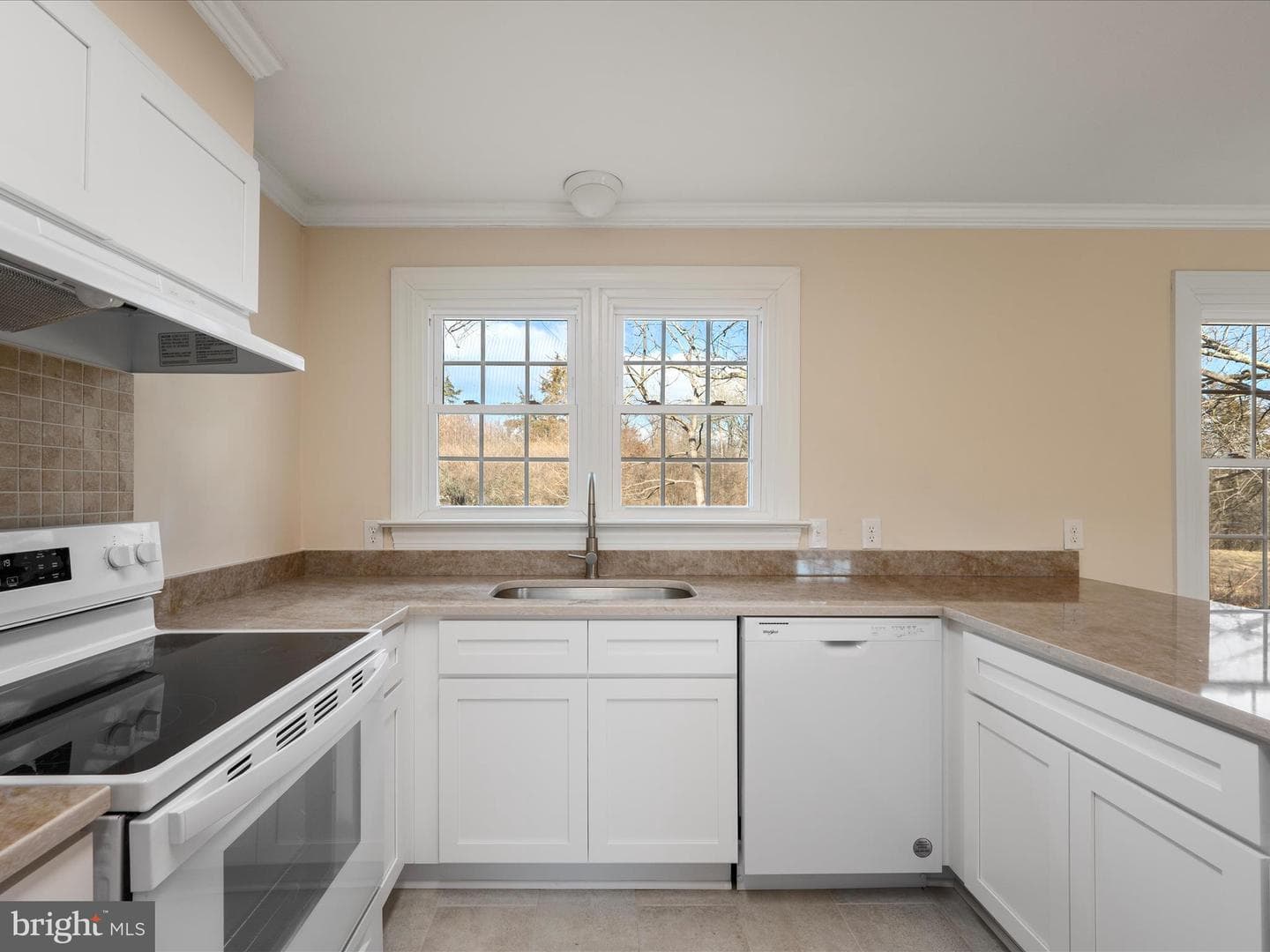 237 Summerville Road photo 8