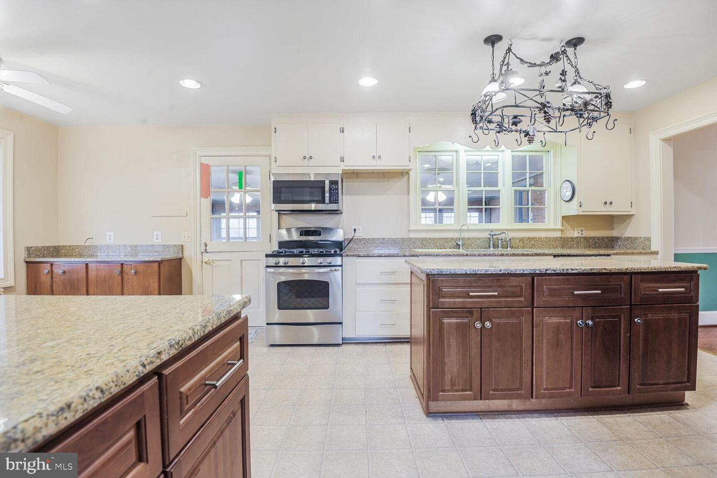 1600 Briggs Road photo 4