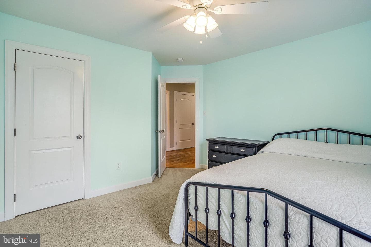 413 Madden Street photo 27