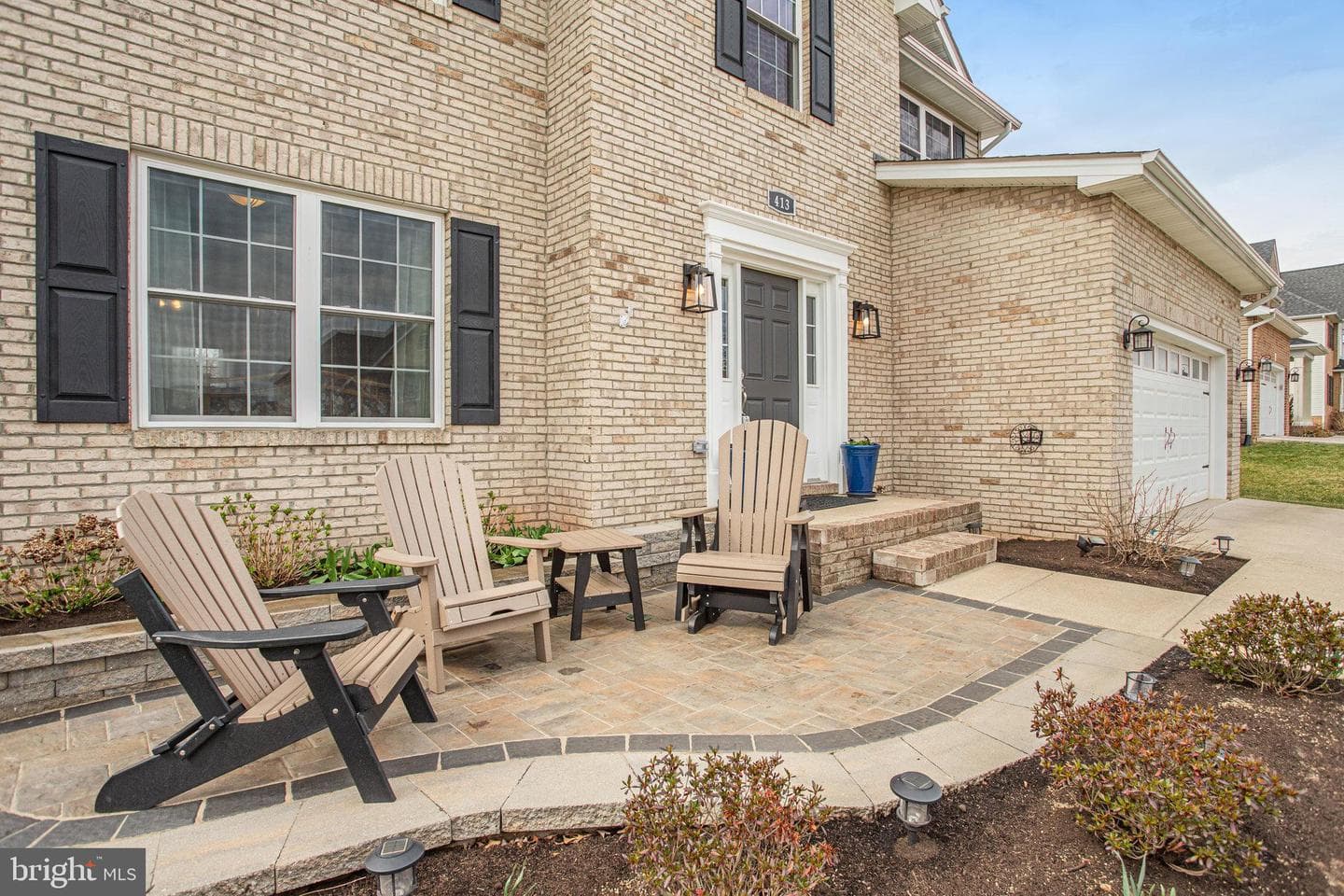 413 Madden Street photo 3