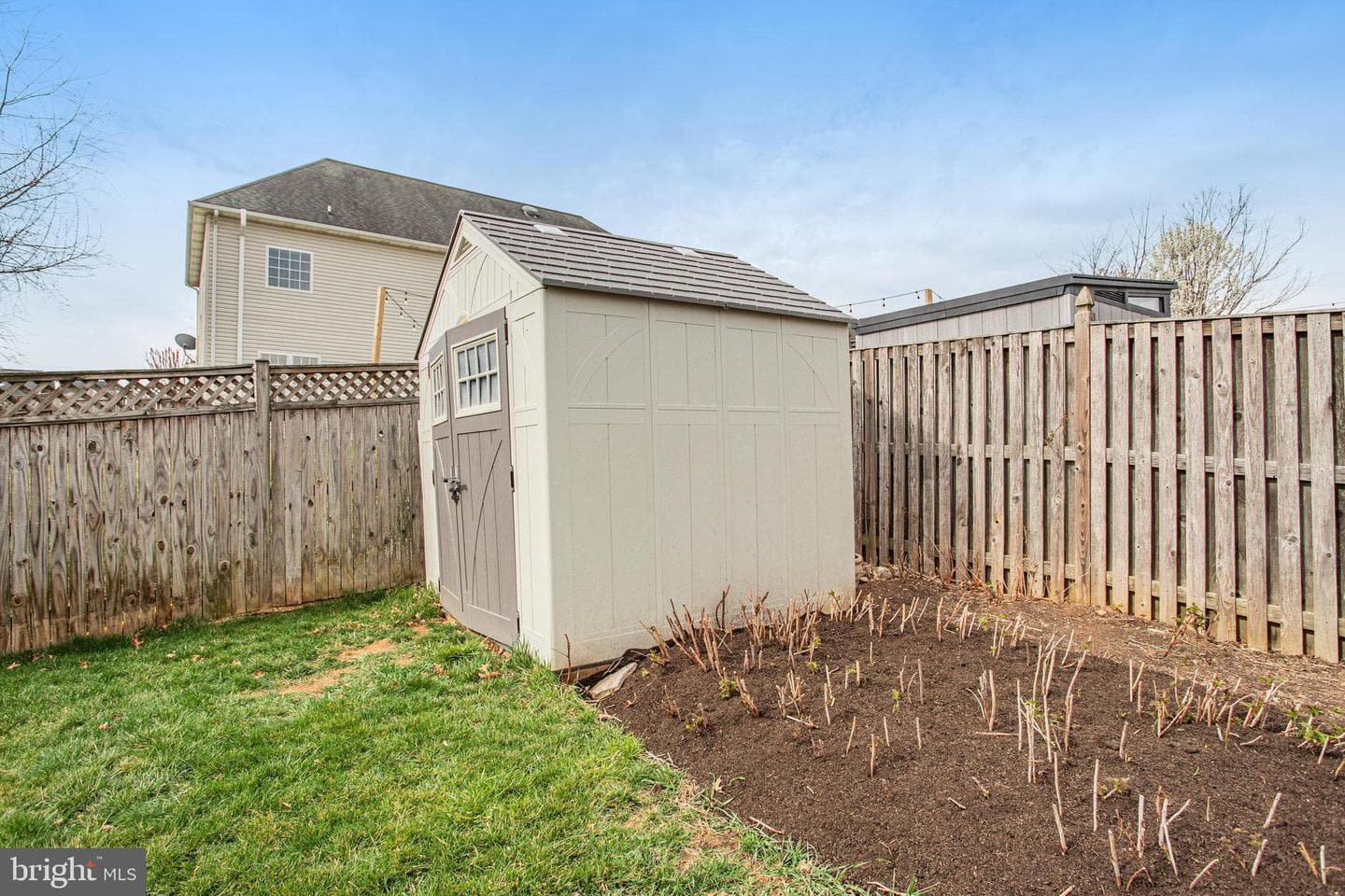 413 Madden Street photo 48