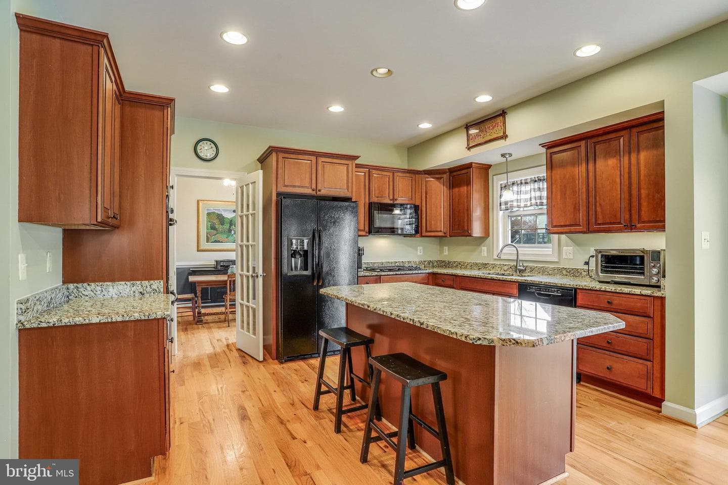 413 Madden Street photo 7