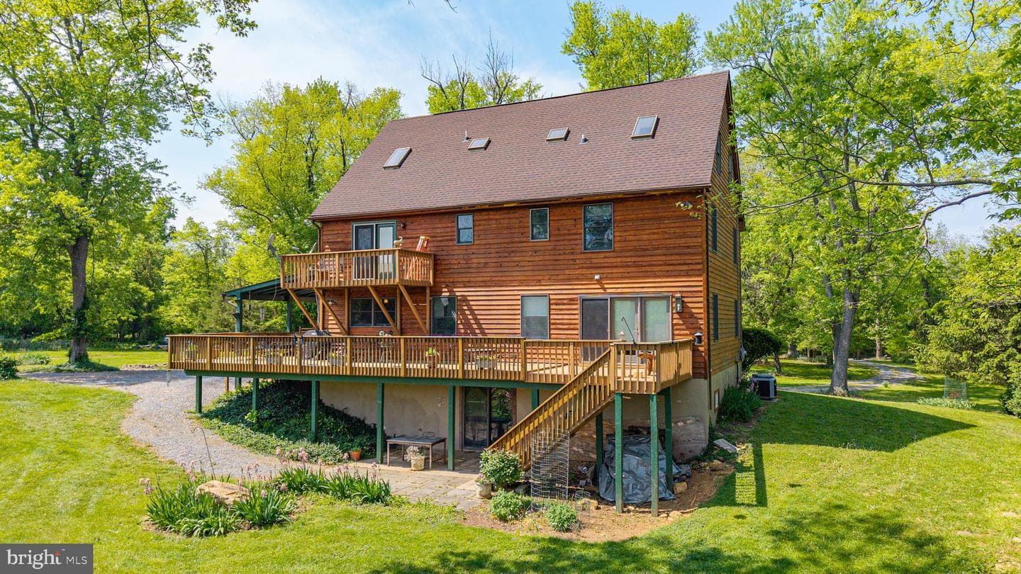 245 River House Lane photo 4
