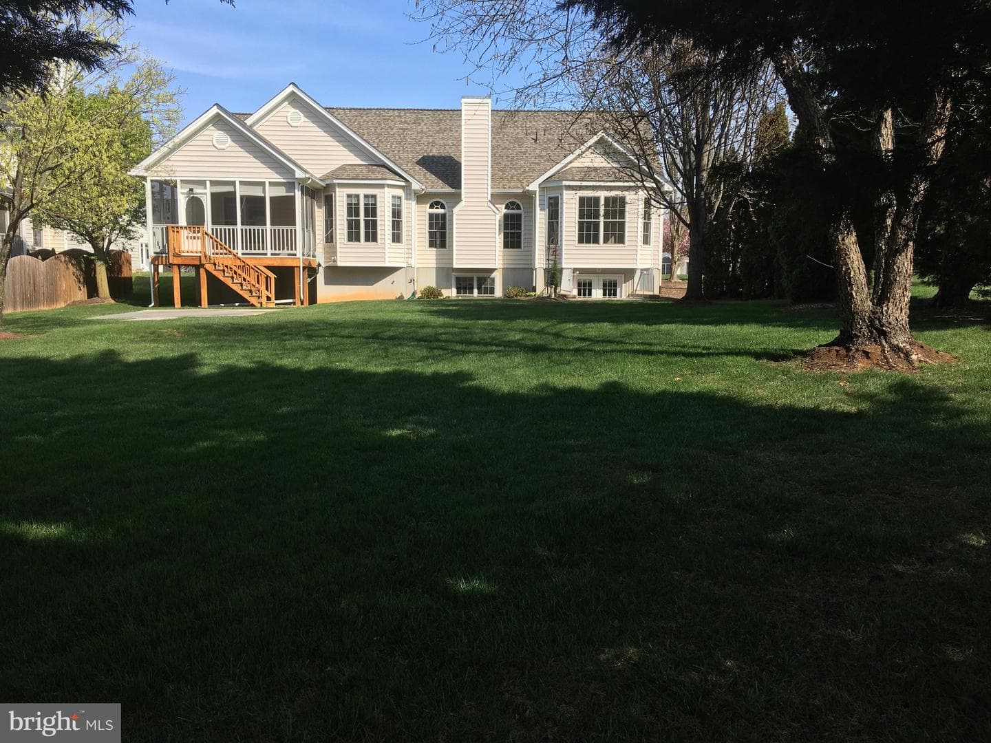 405 Custer Court photo 3