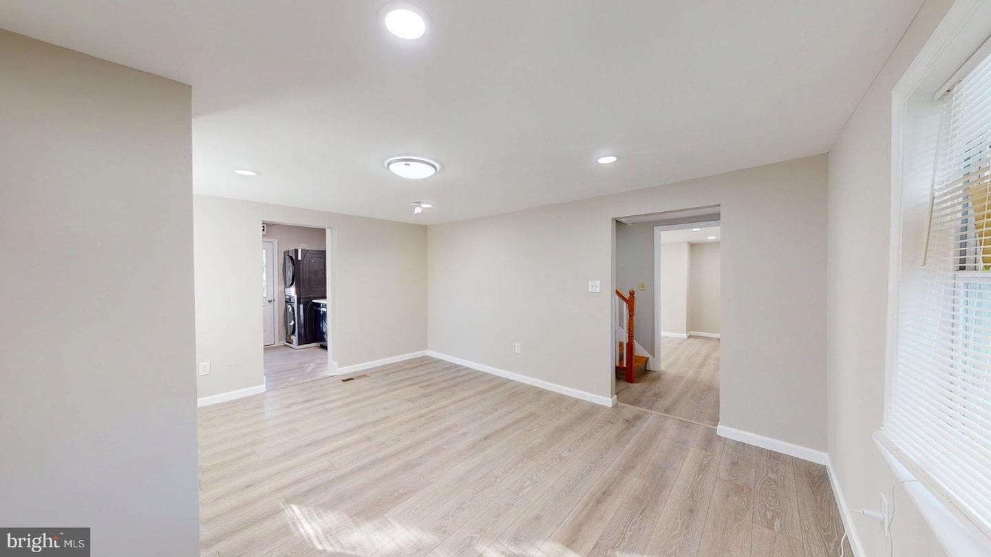 21 S Greenway Avenue photo 12