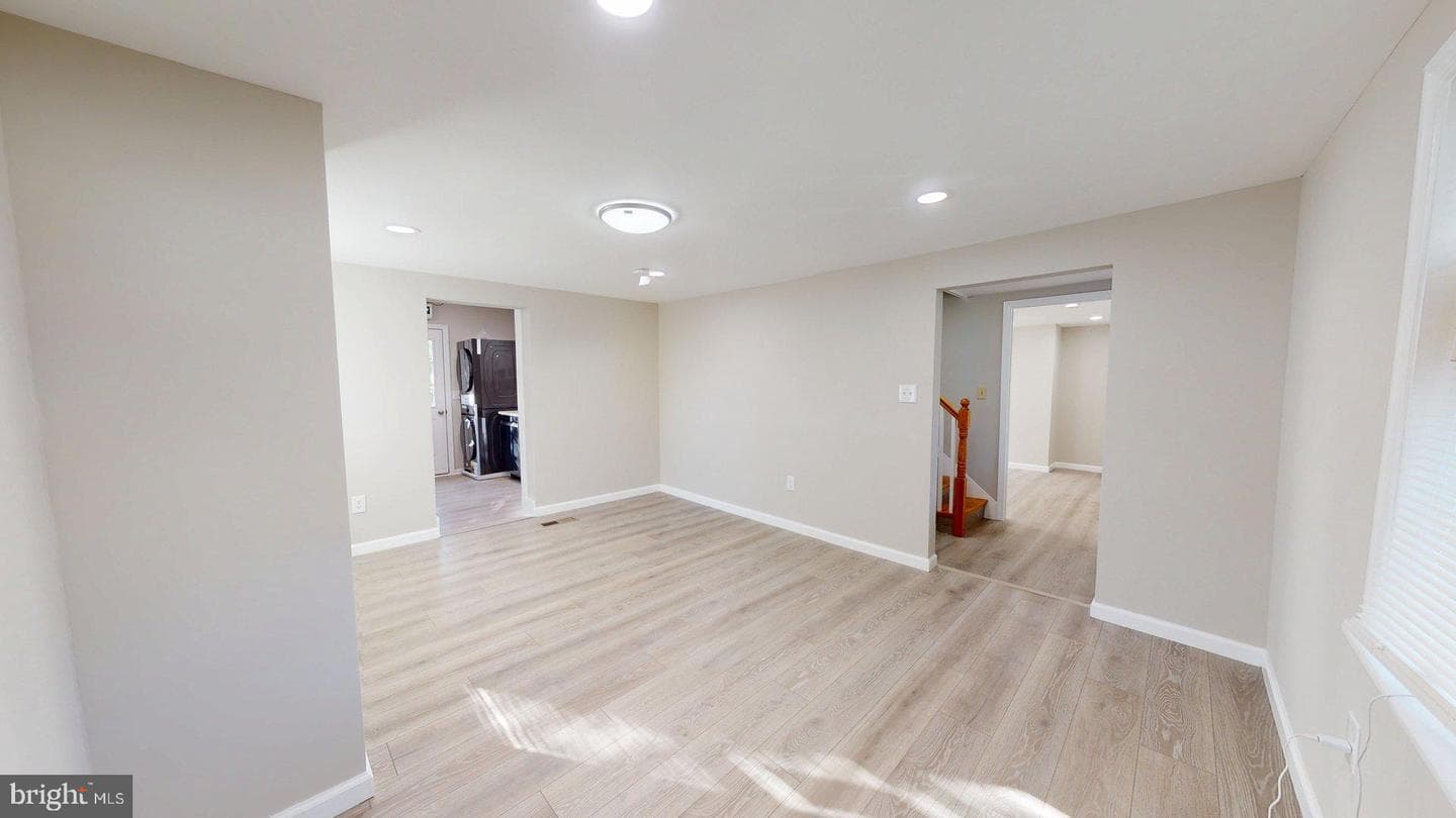 21 S Greenway Avenue photo 13