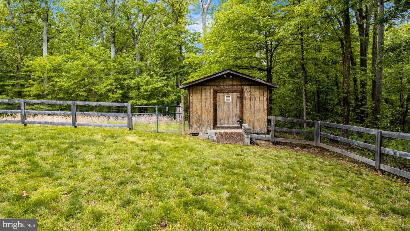 2834 Calmes Neck Lane photo 9
