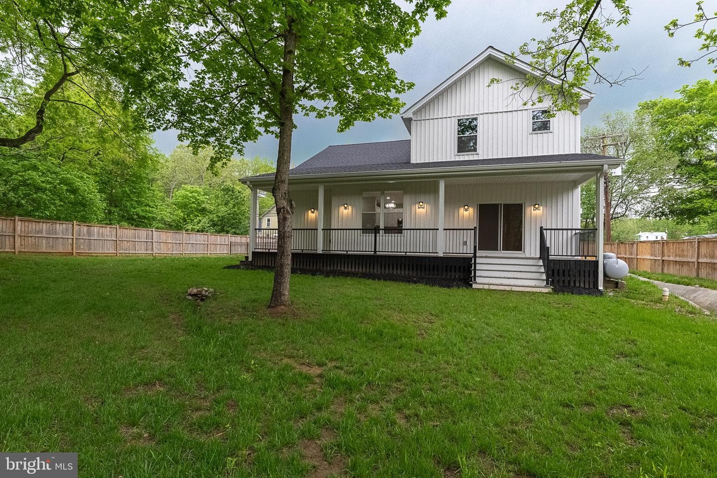 120 E Main Street photo 8