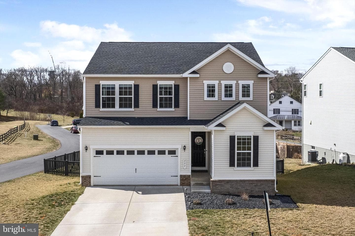 237 Pleasant Hill Drive photo 3