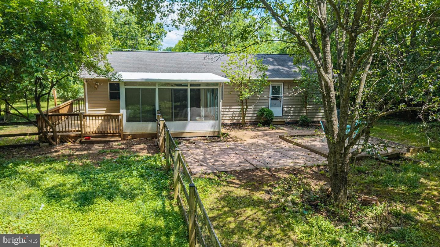513 Russell Road photo 34