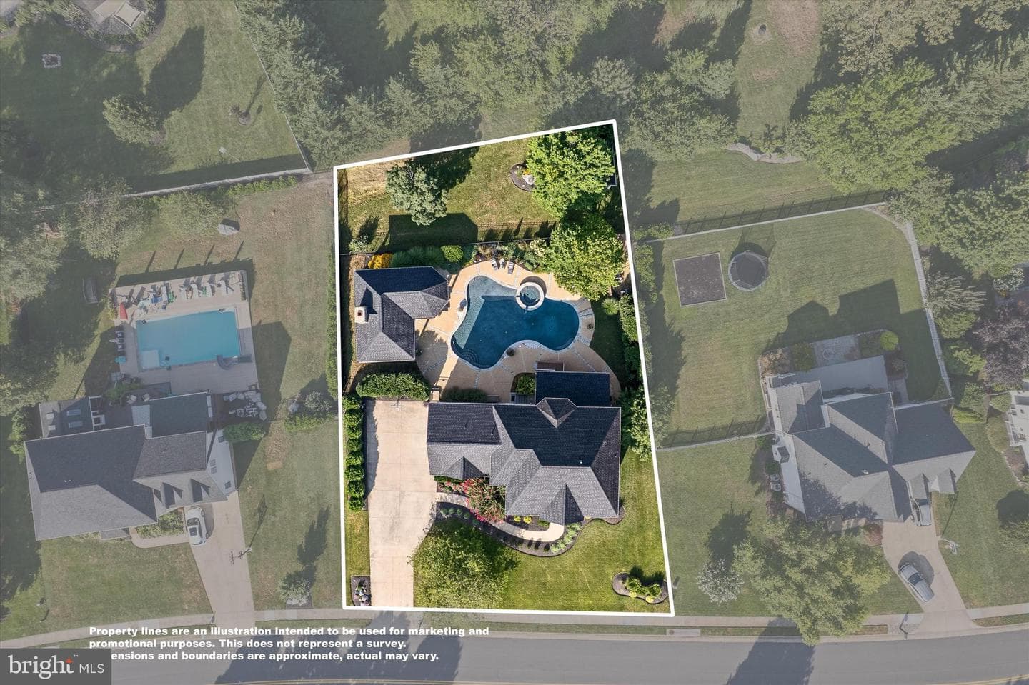 337 Hermitage Boulevard photo 10