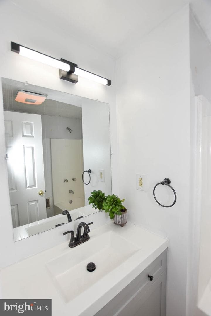 420 White Oak Lane photo 22