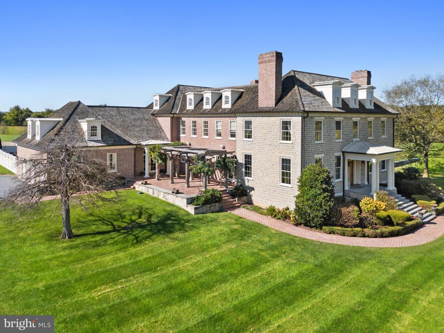 1077 Ginns Road photo 100