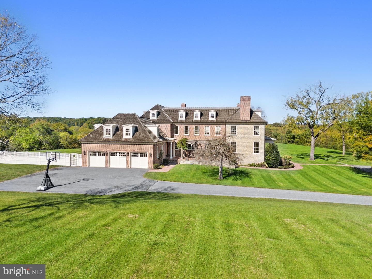 1077 Ginns Road photo 131
