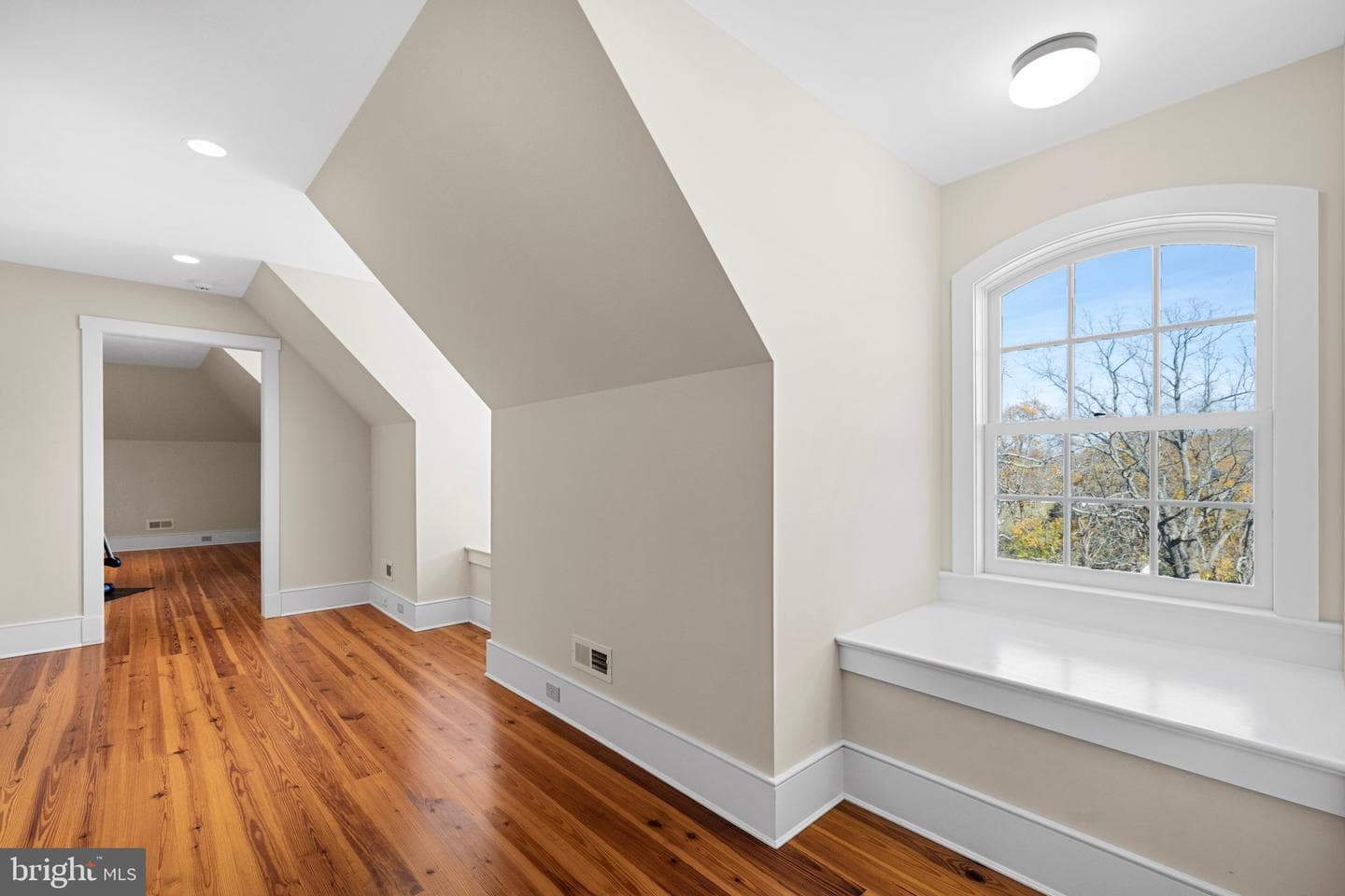 1077 Ginns Road photo 97
