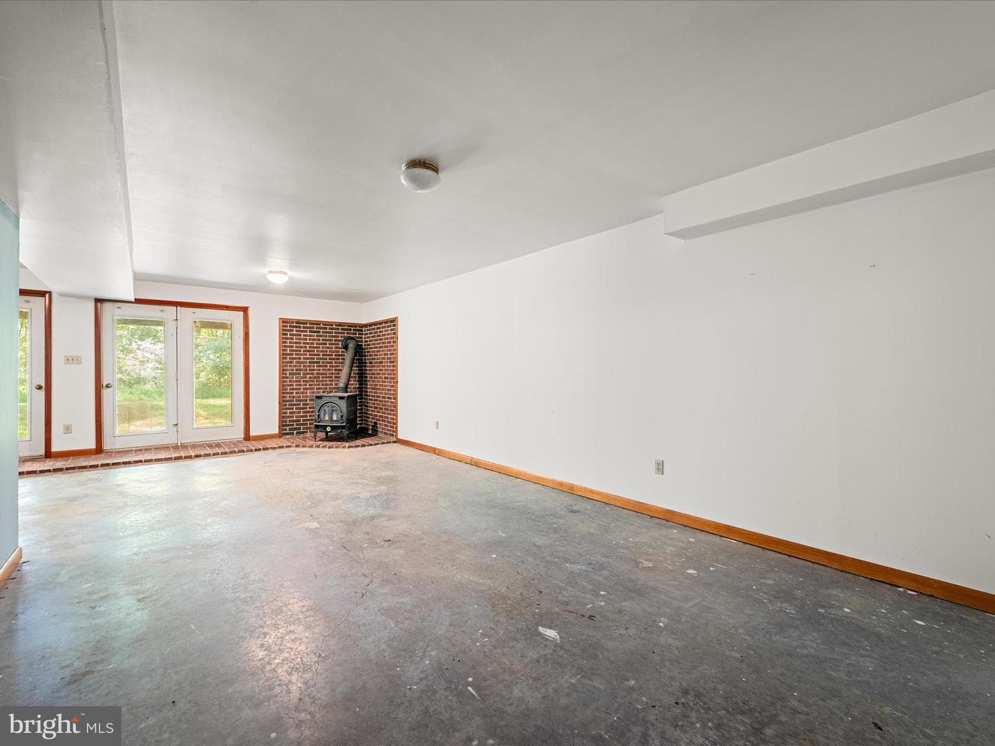 616 Chestnut Lane photo 29