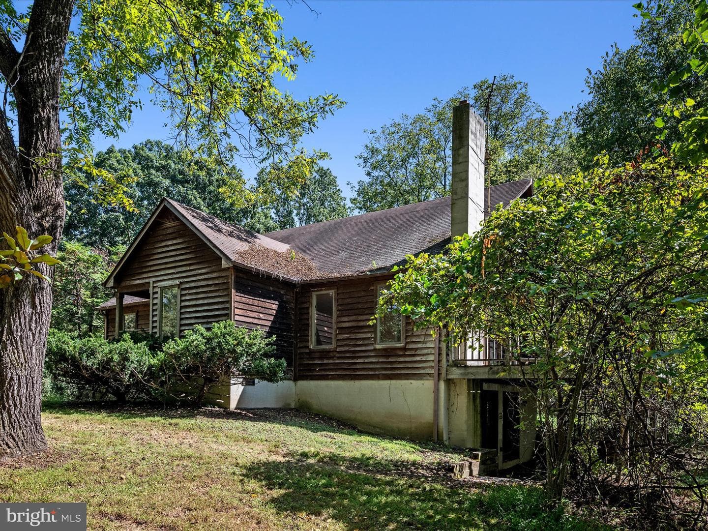 616 Chestnut Lane photo 3