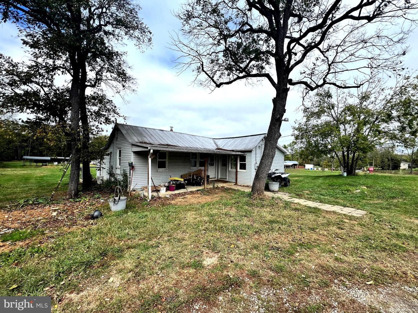 908 Triple J Road