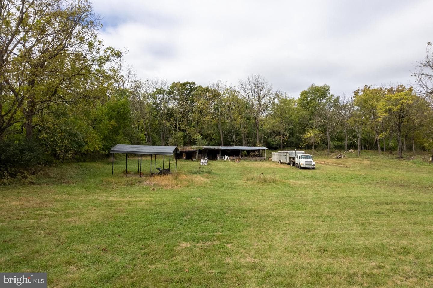 908 Triple J Road photo 29