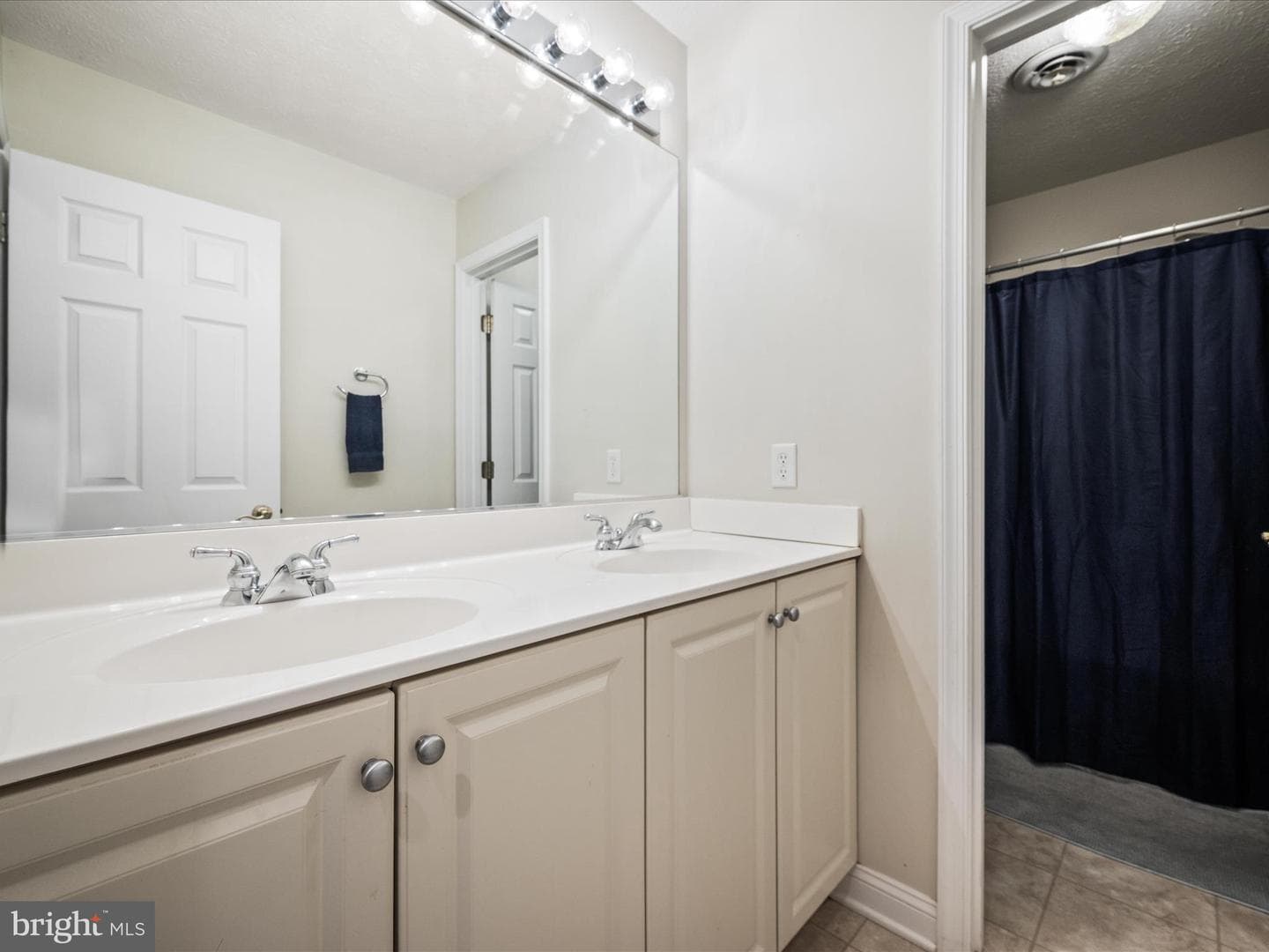 317 Henderson Court photo 40