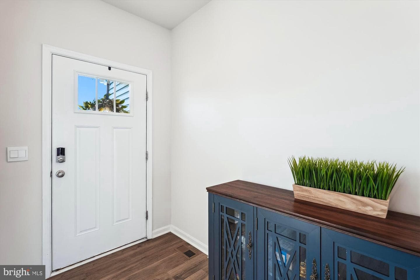 348 Tyson Drive photo 5