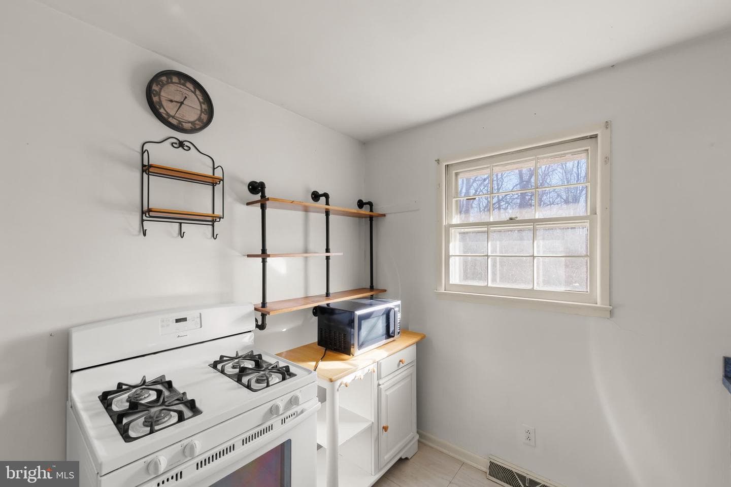 304 Garden Road photo 12