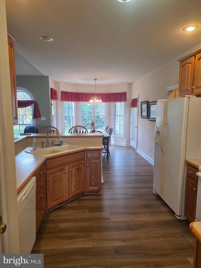 405 Custer Court photo 12
