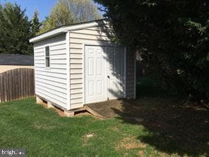 405 Custer Court photo 5