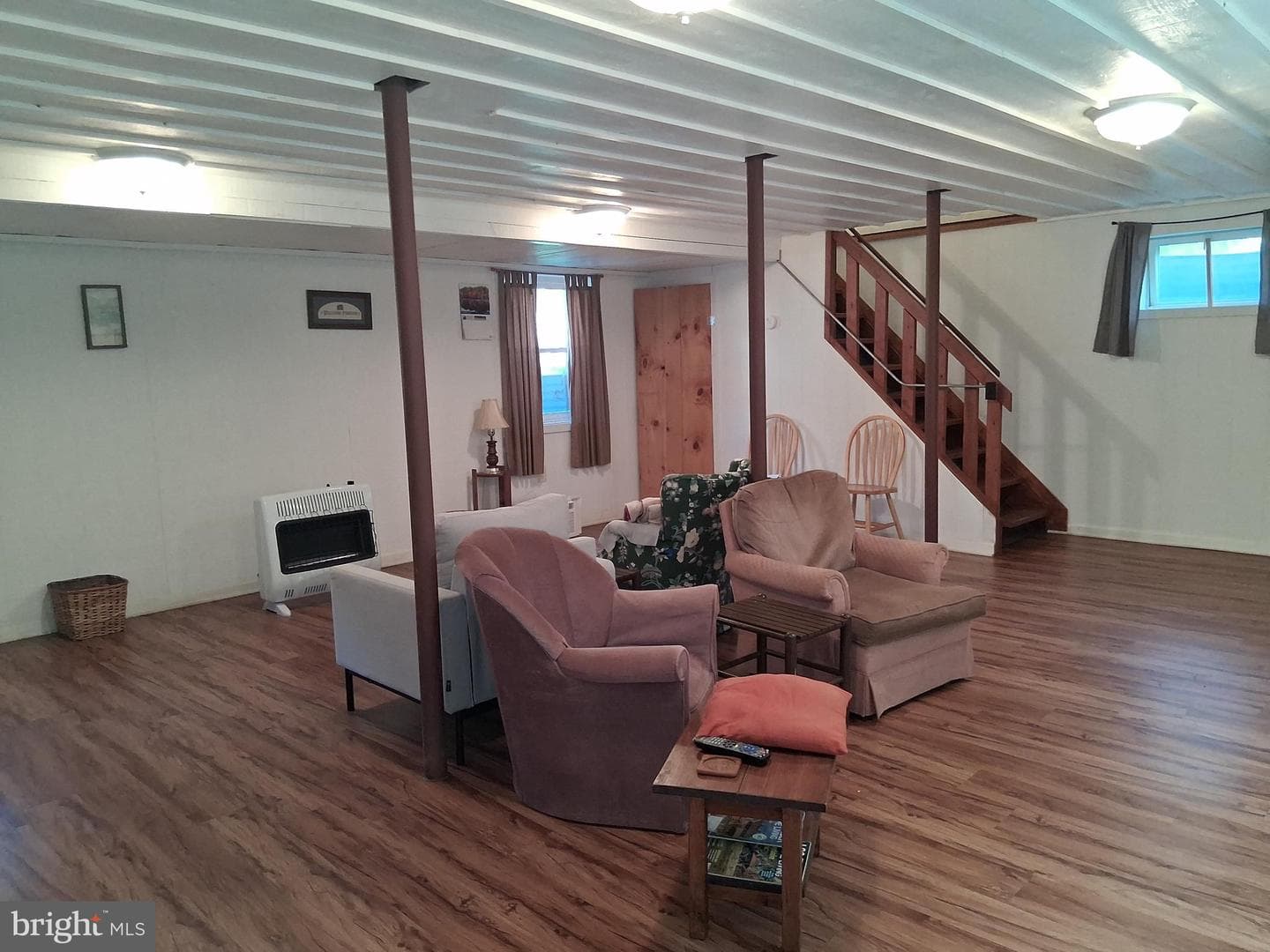 246 Laurel Lane photo 3