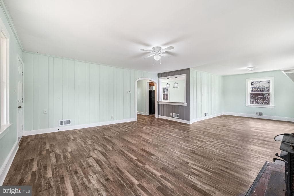 201 N Greenway Avenue photo 12