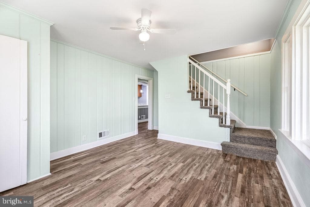 201 N Greenway Avenue photo 15