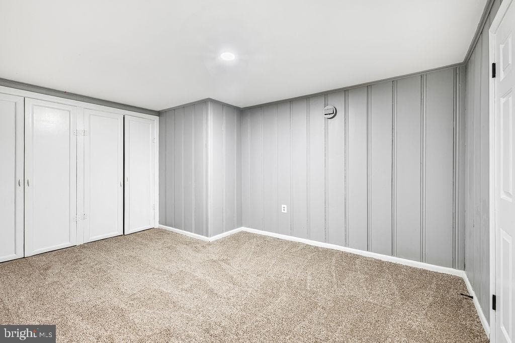 201 N Greenway Avenue photo 24