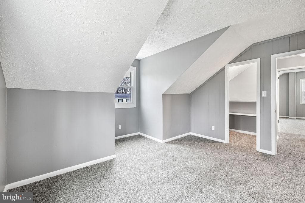 201 N Greenway Avenue photo 27
